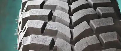 Jak rozpoznać bieżnik opony | Poradnik